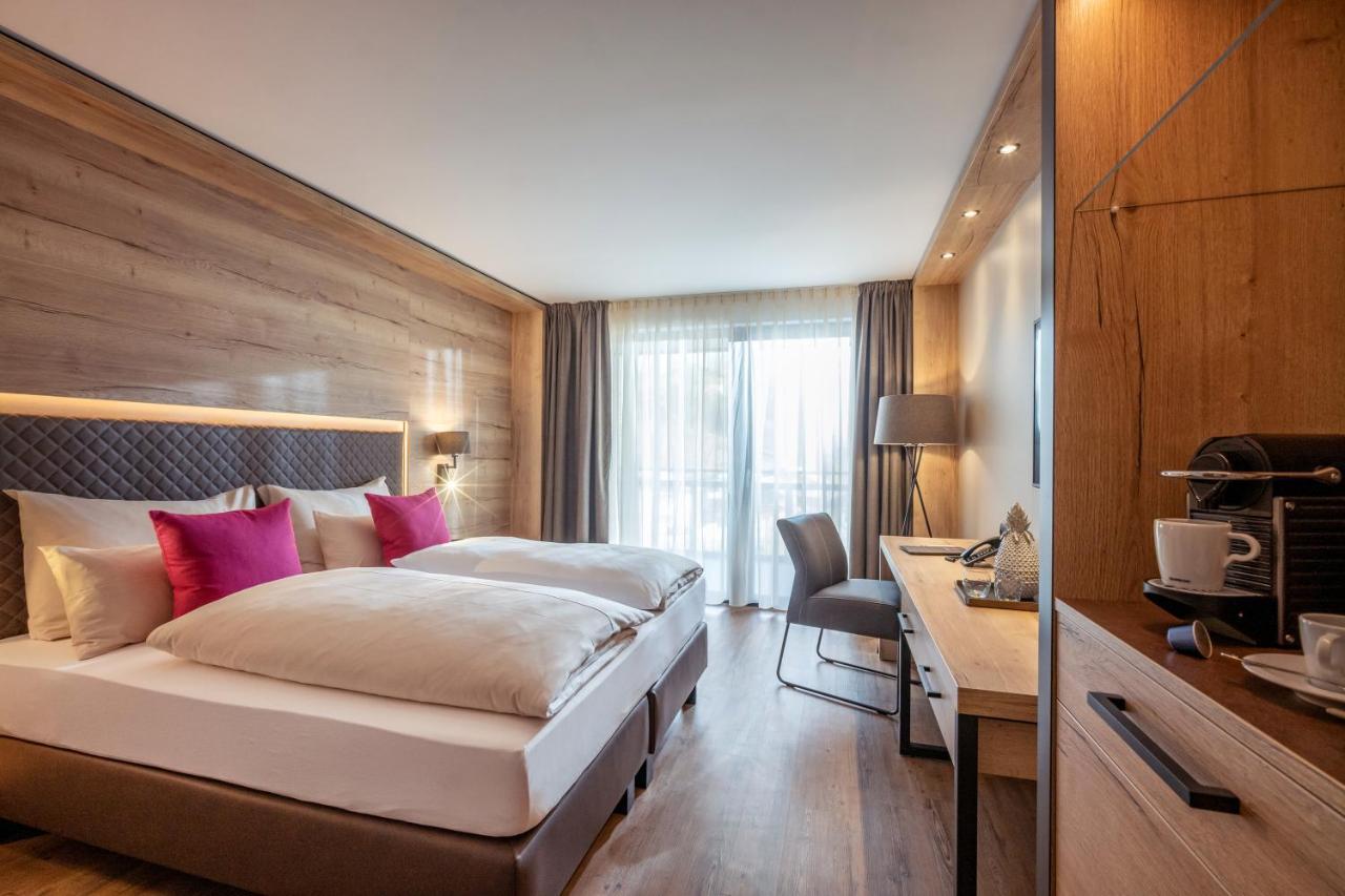 Hotel Adapura Ваграйн Экстерьер фото